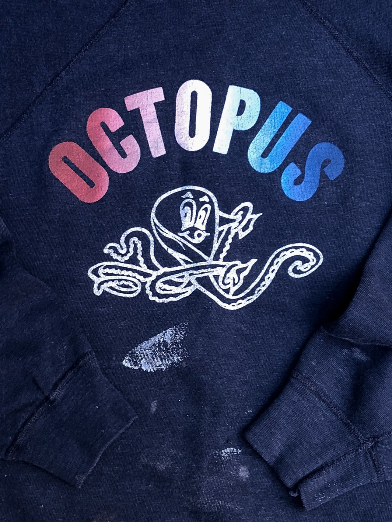 1970s Painted Faded Navy “Octopus” Raglan Sweatshirt (S)